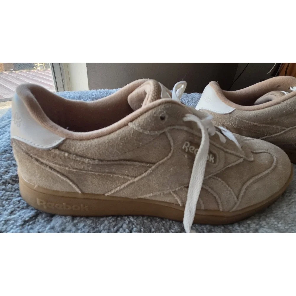 REEBOK Women's Suede Sneakers Sz 8 with Comfort Footbed By ORTHOLITE ~ EUC ~